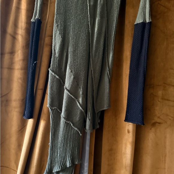 Olive Green V-Neck Sweater with Black Accent - Picture 2 of 4